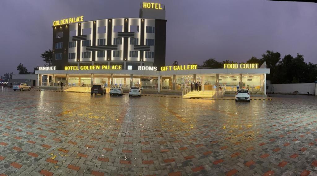 Hotel Golden Palace & Rooms Halol Exterior foto